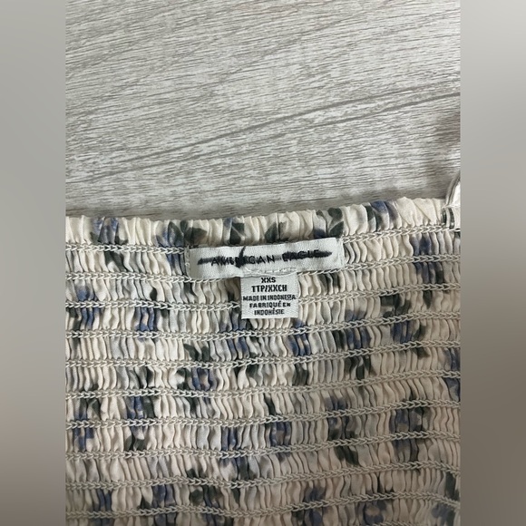 SIZE :: XXS American Eagle *flowy floral top* - Picture 3 of 4